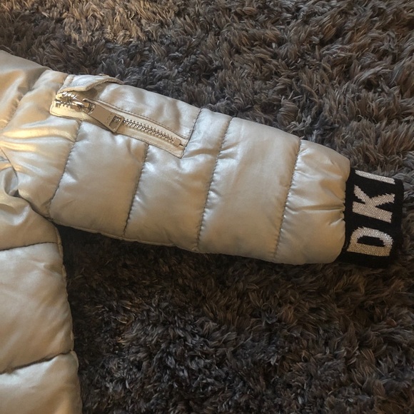 DKNY PUFFER JACKET - Picture 5 of 6